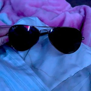 chromance polarized ray ban sunglasses.      excellent condition